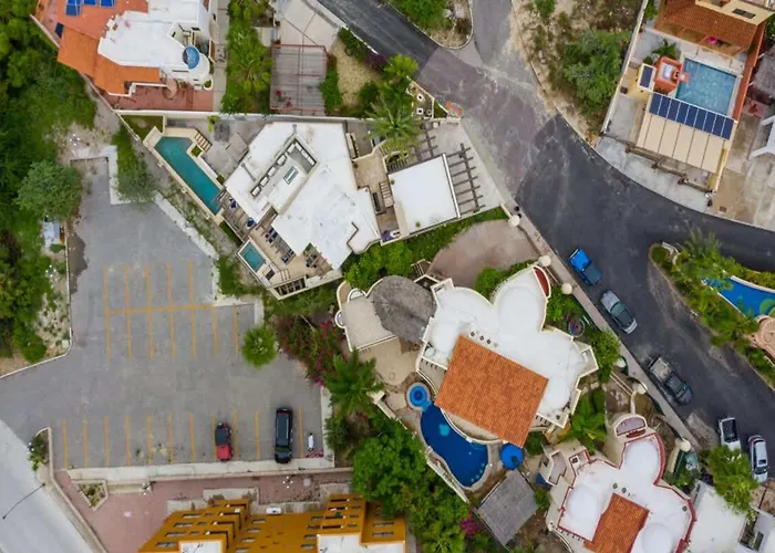 #marbella Lane - Stylish Private With Oceanviews